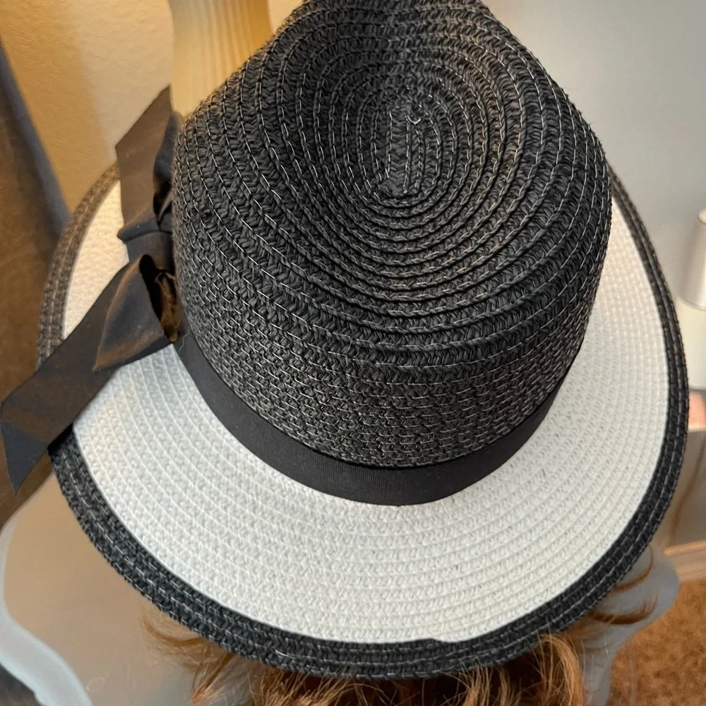 Straw hat - Picture 4 of 7